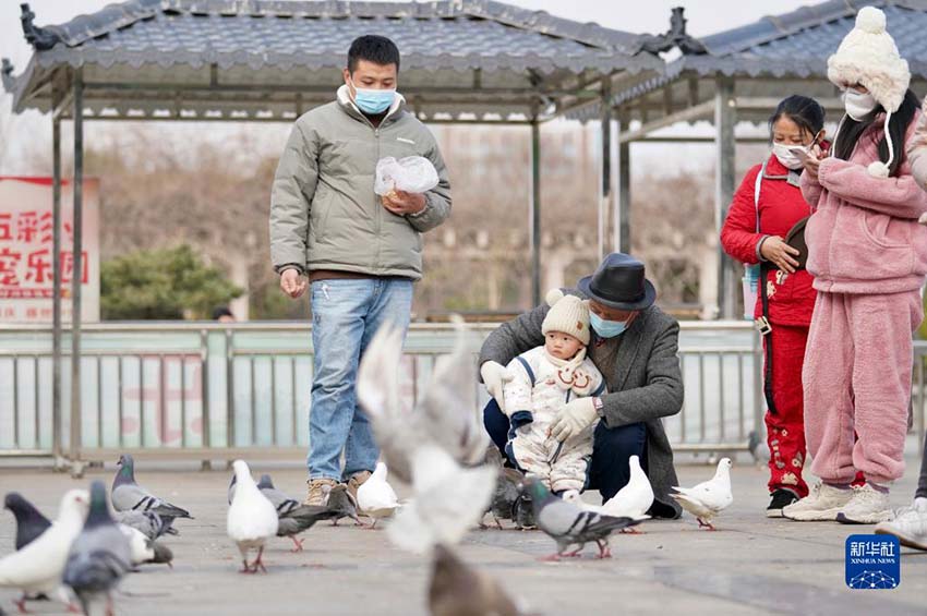 [포토] 춘제 연휴 즐기는 시민들