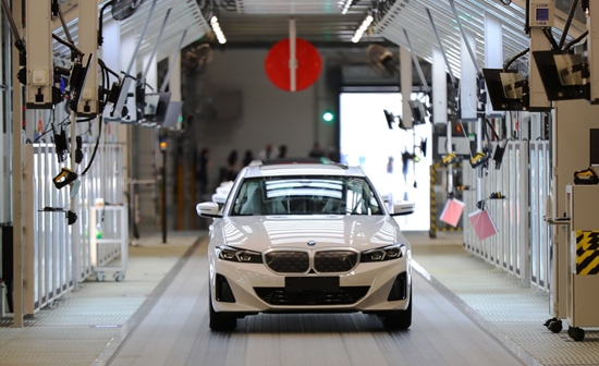 BMW 1-2월 전기차 판매 전년比 2배 증가, 中 시장 '큰 힘'