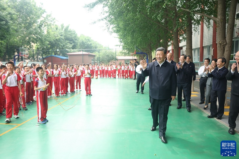 시진핑, 베이징 위잉학교 시찰…전국 어린이들에게 ‘6월 1일’ 국제 어린이날 축하