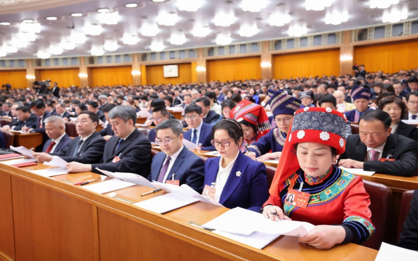 14기 전인대 2차회의 제2차 전체회의 개최