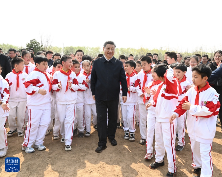 시진핑 등 당과 국가 지도자, 베이징서 나무심기 행사 참석