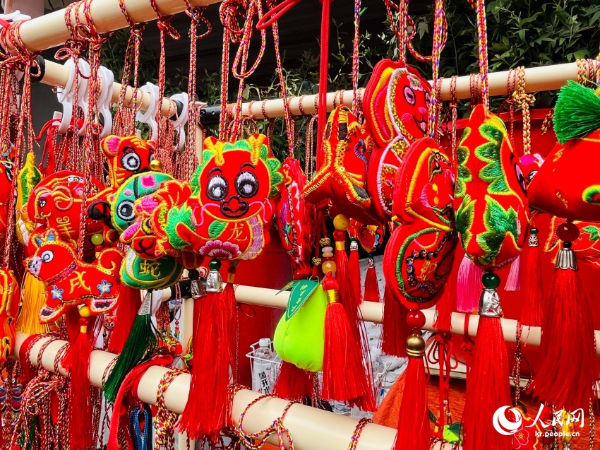 산시 윈청 단오절, 각종 먹거리로 활력 넘치는 아침시장