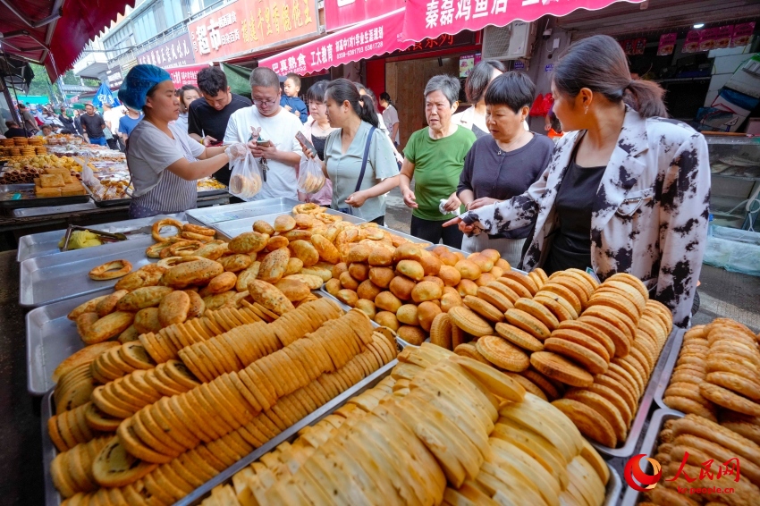 산시 윈청 단오절, 각종 먹거리로 활력 넘치는 아침시장