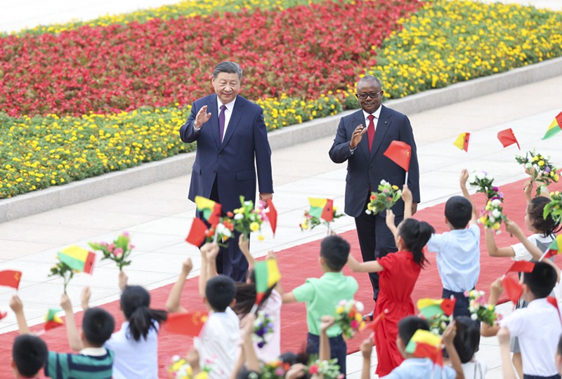 시진핑 주석, 우마로 시소코 엠발로 기니비사우 대통령과 회담