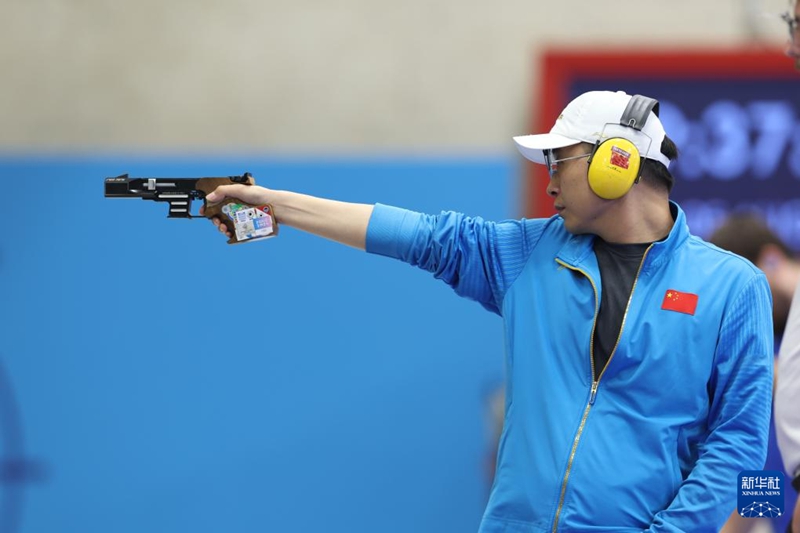 中 리웨훙, 사격 남자 25m 속사권총 金메달