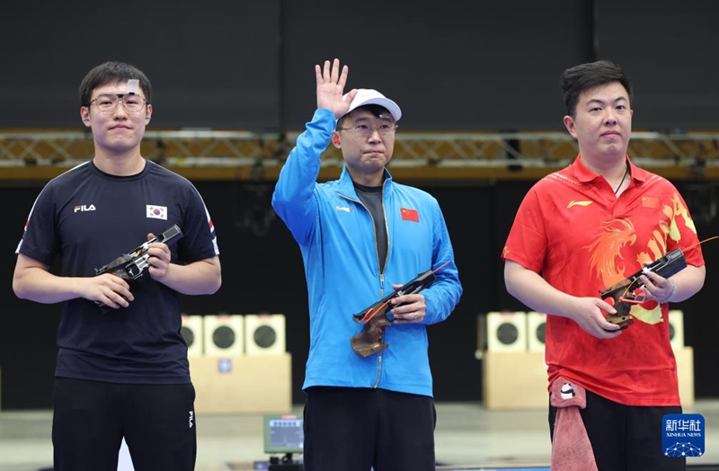 中 리웨훙, 사격 남자 25m 속사권총 金메달