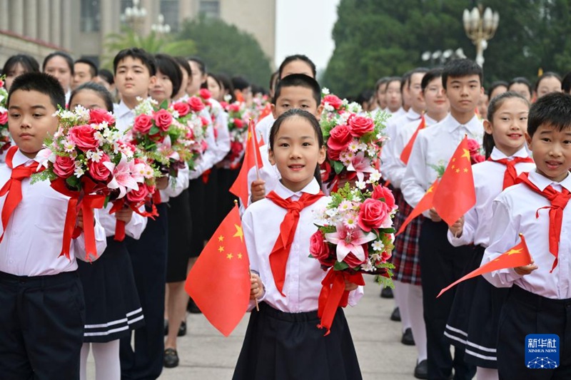 中, 중화인민공화국 국가 훈장 및 영예칭호 수여식 개최