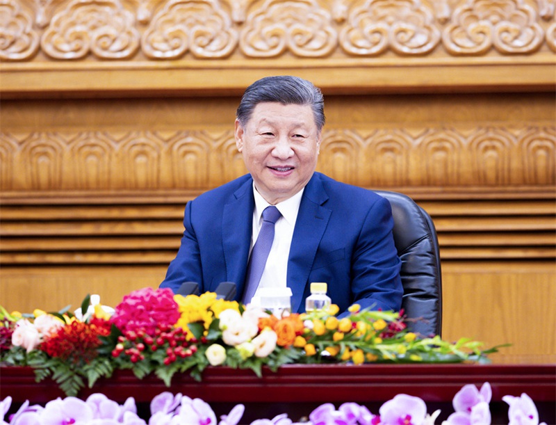 시진핑 주석, 중국국제우호대회 겸 중국인민대외우호협회 창립 70주년 기념행사에 참석한 해외 귀빈 만나