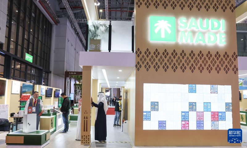 제7회 CIIE 주빈국 전시관 화려한 등장