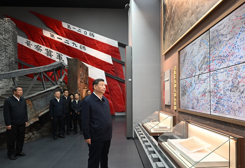 시진핑 총서기,  산시성 양취안시서 항일 전쟁 열사들에게 헌화 및  백단대전 기념관 참관