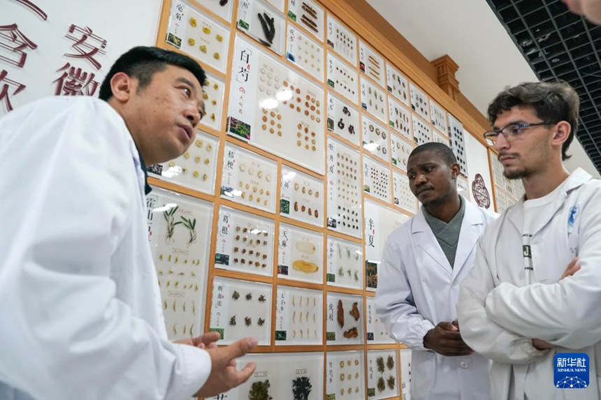 ‘외국인 중의학도’들의 중국 유학기