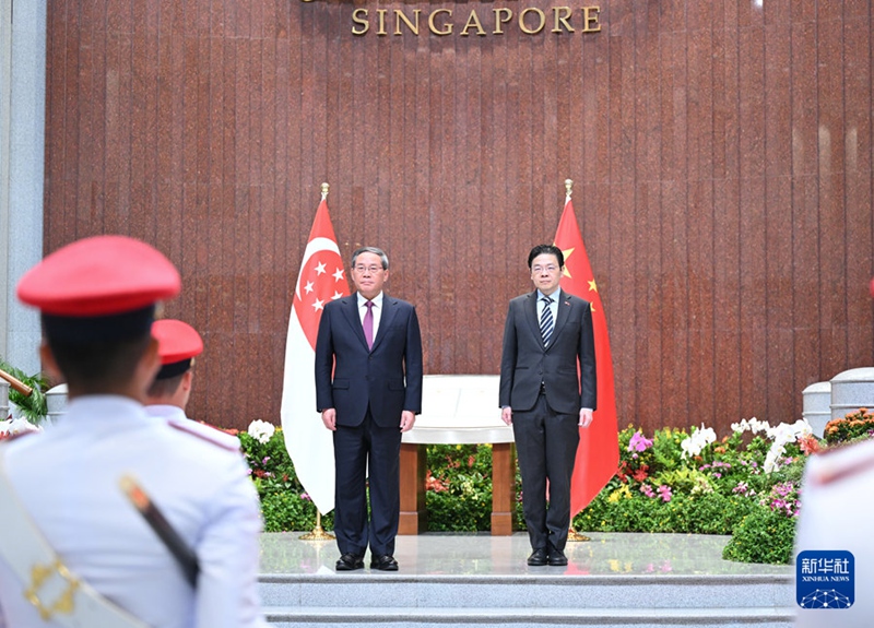 리창 총리, 로런스 웡 싱가포르 총리와 회담...