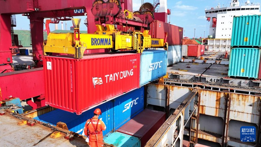 산둥 항구 칭다오항, 중-한-일 해상 물류 대통로 구축