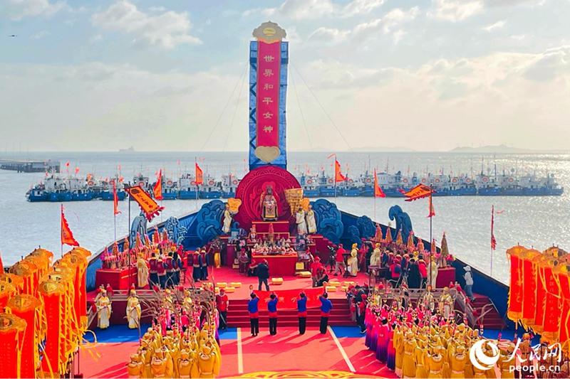 매년 많은 국내외 참배객들이 메이저우 마조를 참배하기 위해 방문한다. [사진 출처: 인민망]