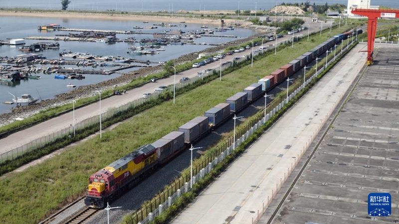 中 서부 육해신통로 화물열차, 올해 화물량 120만 TEU 돌파