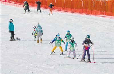 中 빙설 경제, 황금기 도래…올해 산업 규모 1조 위안 돌파 전망