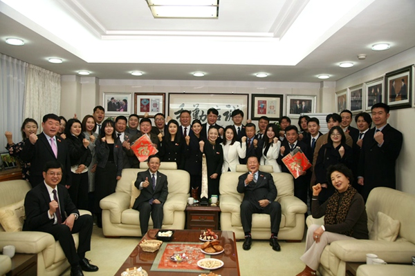 주한 중국대사관에서 2025년 신춘 단배식을 개최하고 있다. (자료 시진)