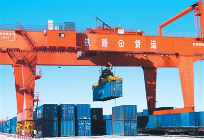 중국-유럽 화물열차 ‘동부 통로’ 올해 운행 횟수 1000편 돌파