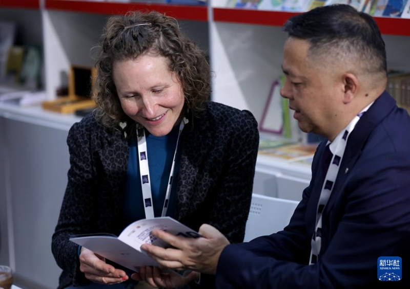 중국 출판 대표단, 2026 런던도서전 등장