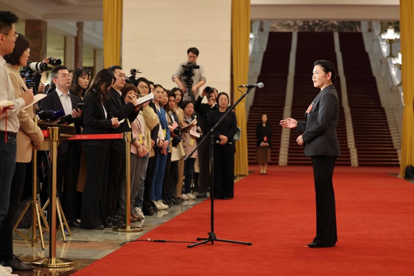 [중국 양회] 中 사법부장 “올해 AI 분야 입법 연구와 추진에 박차 가할 것”