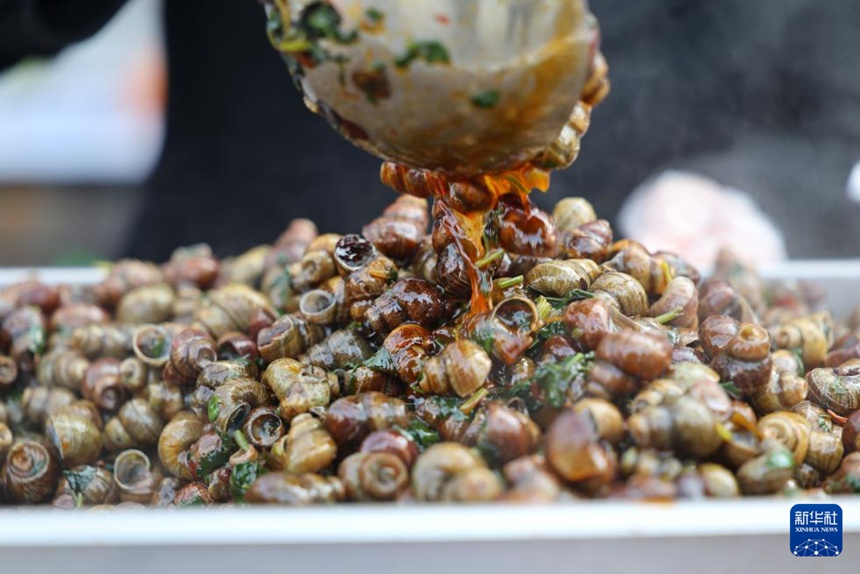 작은 우렁이가 일군 대형 산업, 봄철 별미로 활기 되찾은 농촌 경제