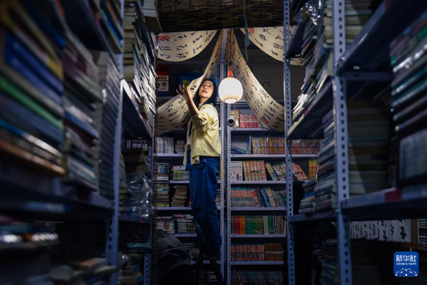 낡은 책방과 ‘주인장’의 만남…종이는 낡았지만, 미래로 가는 길은 항상 새롭다