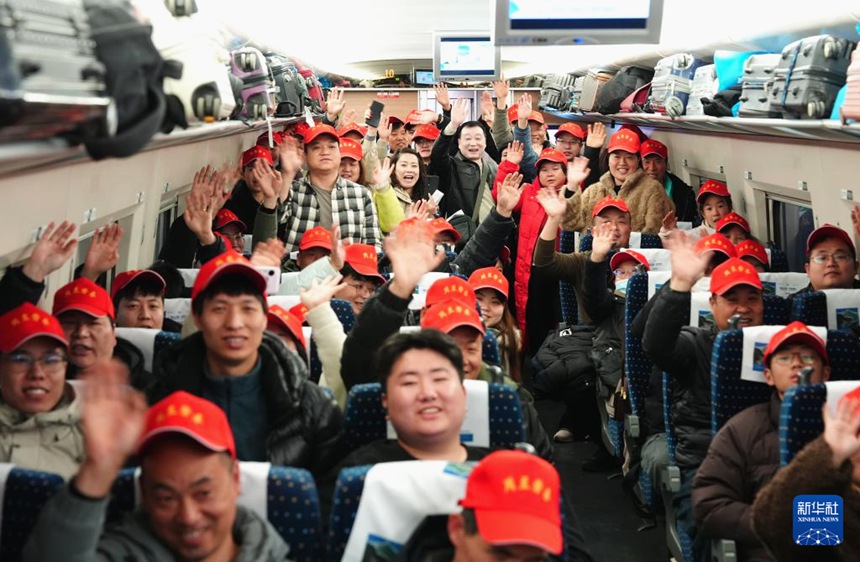 中 각지 복귀 근로자 열차 운행 개시…원활한 복귀 지원