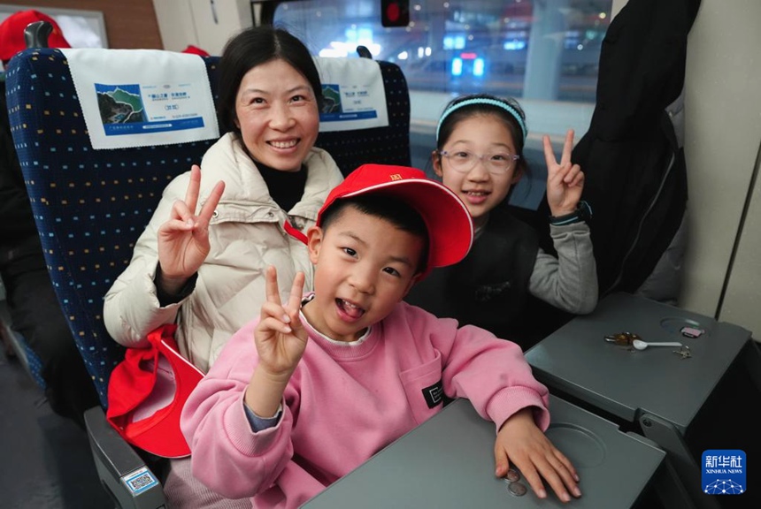 中 각지 복귀 근로자 열차 운행 개시…원활한 복귀 지원