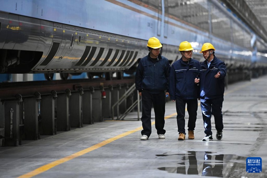 中 전인대 대표 둥훙타오, 고속철 안전 지키며 노동자 목소리 대변