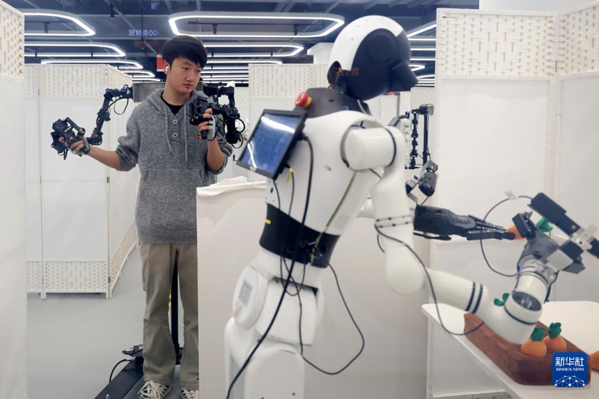 공장-가정-마트서 ‘수업’ 받는 로봇…베이징 훈련센터 현장