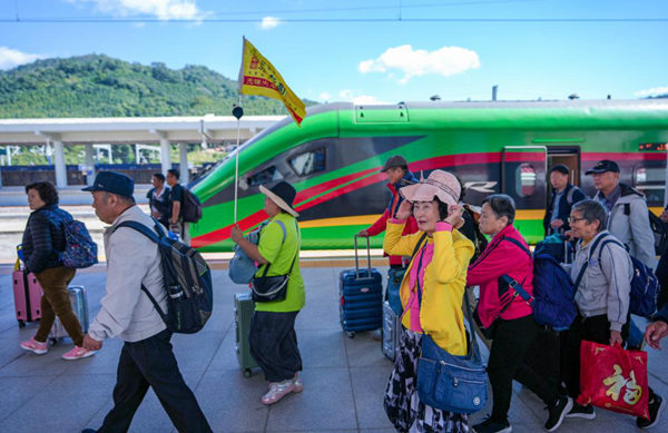 中-라오스 철도 국제여객열차, 개통 이후 여객 수송량 80만명 돌파
