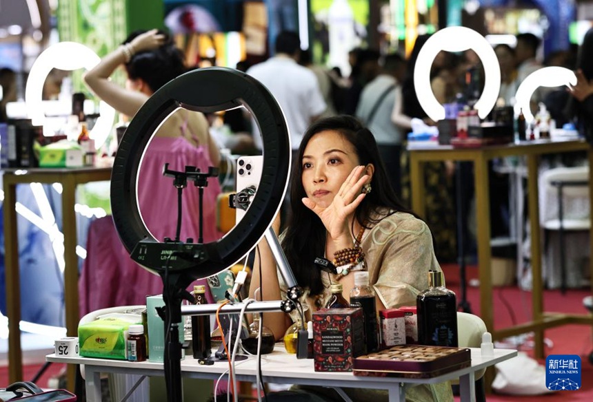 제6회 중국국제소비품박람회 하이난서 개최