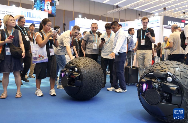 제139회 캔톤페어, 서비스 로봇 초점…최첨단 지능형 제조 성과 전시