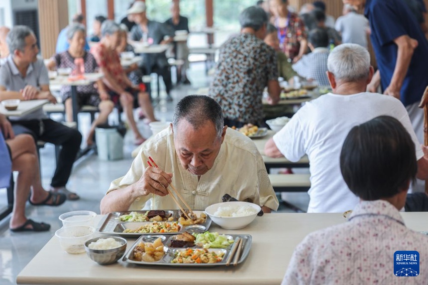 저장 퉁루, 농촌 사랑 급식소로 주민 복지 실현
