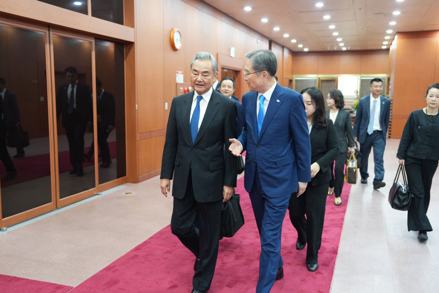 中 왕이 외교부장, 조현 한국 외교장관과 회담