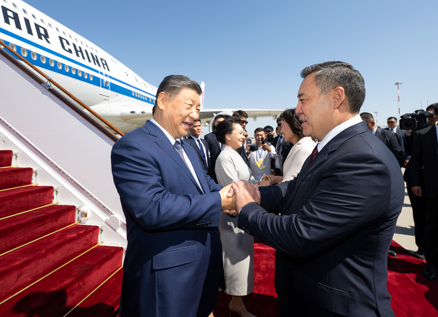 시진핑 주석, 비슈케크 도착…2026 SCO 정상회의 참석 및 키르기스스탄 국빈방문